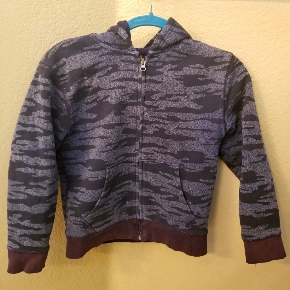 Children's Place navy blue camo sherpa lined zip up hoodie sweatshirt Size M 7/8